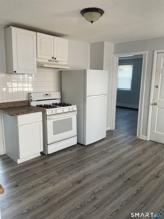 Photo - 102 Adeline St