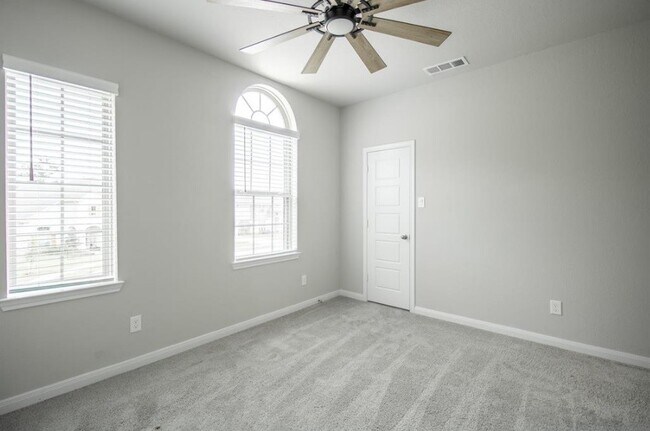 Photo - 21449 Kings Guild Ln