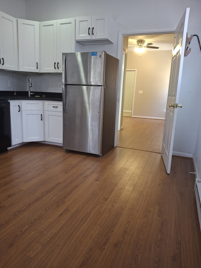 Kitchen - 652 Stuart Ct Apartamentos Unidad Herndon Gem