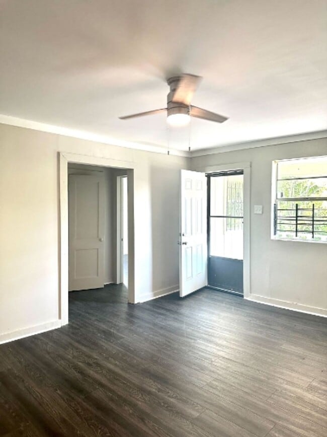 Building Photo - 328 54th St Unit Apt. B