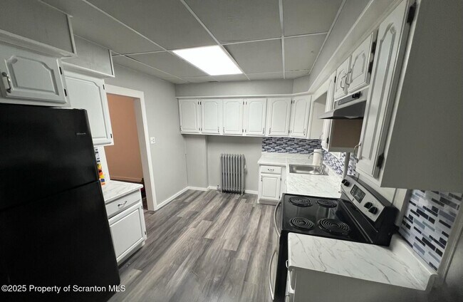 Photo - 394 Tripp St Apartment