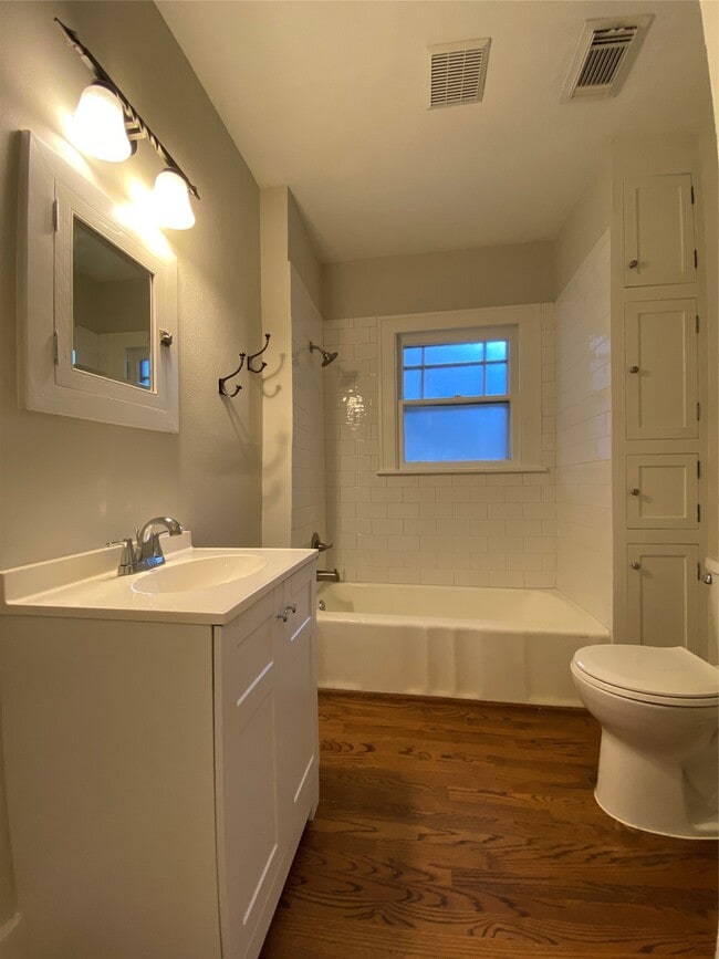 Photo - 114 Munford St