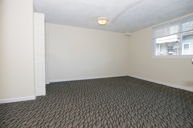 Photo - 141 Glenville Ave