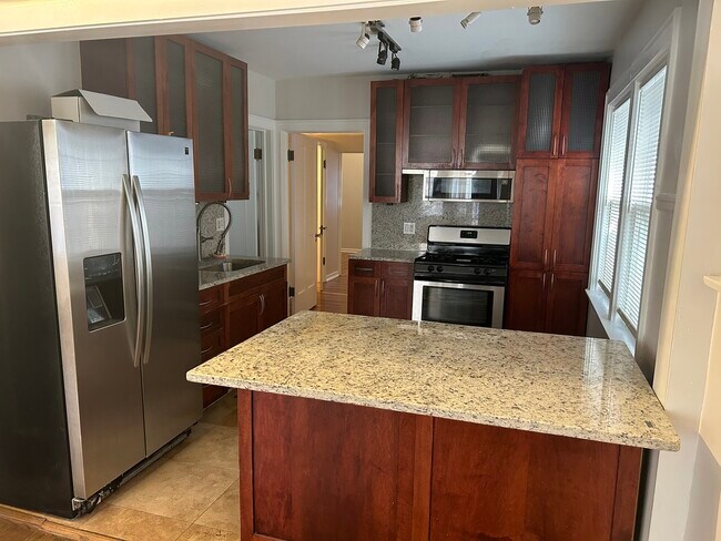 Photo - 1237 S 58th Ave