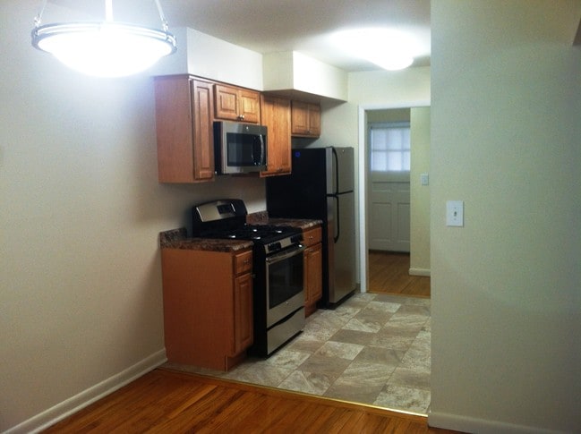 Photo - Pompton Hills