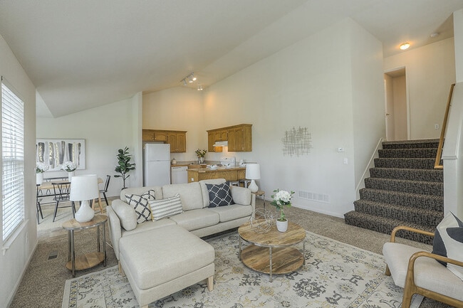 Photo - 732 S Evergreen St