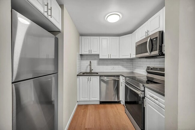 Photo - 56 Burgundy Hill Ln Unidad 56 Burgundy Hill Ln