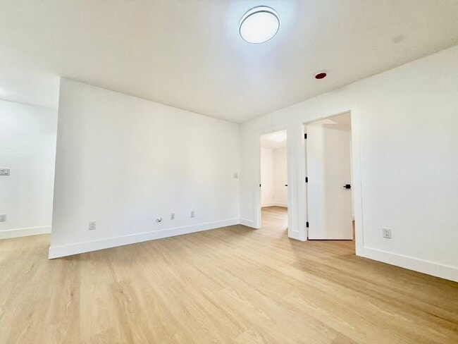 Photo - 7479-149A 149a St