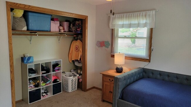 Photo - W210N16682 Western Ave