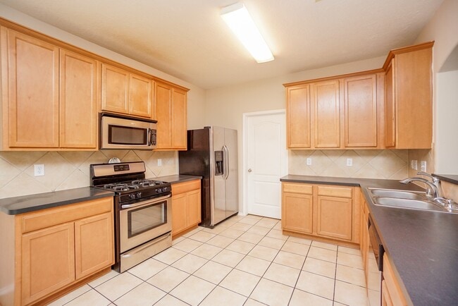 Photo - 1323 Colonial Manor Dr