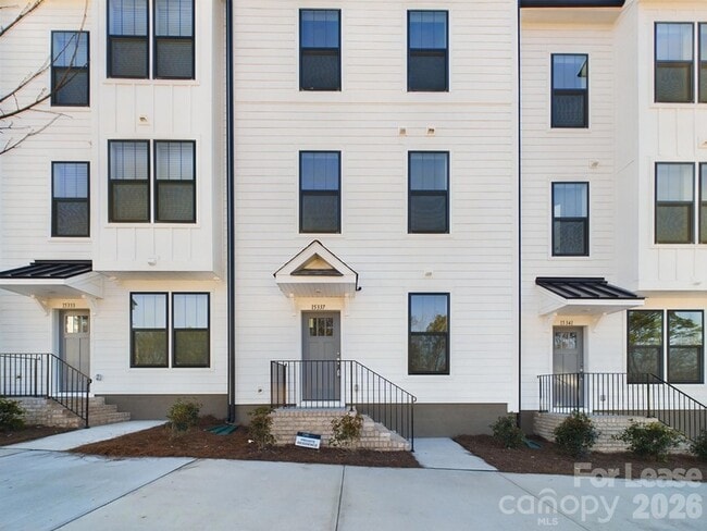 Photo - 15337 Ballancroft Pkwy