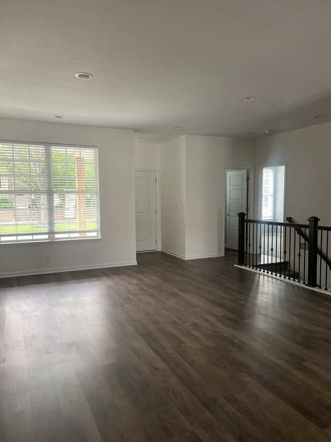 Photo - 15853 Foster