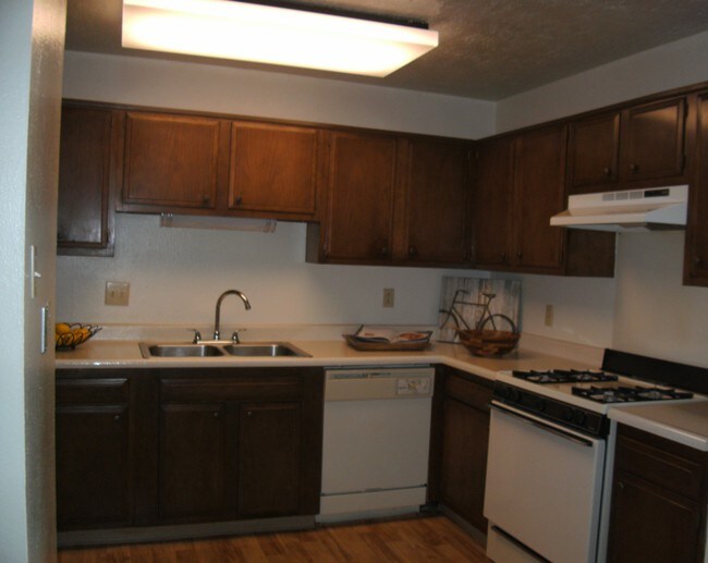 Executive West Senior Community Apartments For Rent in Albuquerque