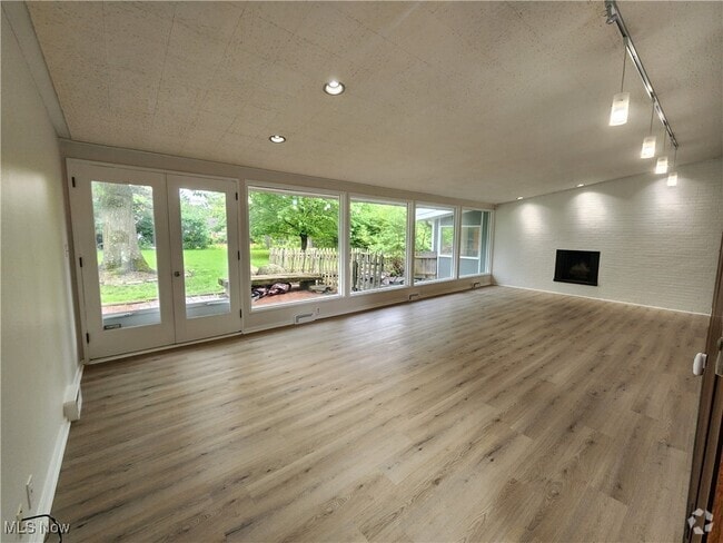 Building Photo - 24160 Buckhurst Dr Rental