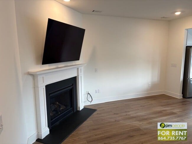 Photo - 3/2.5 Townhome in Excellent Greenville/Travelers Rest Location!