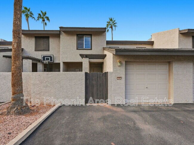 Building Photo - 2232 W Lindner Ave