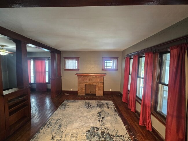 Building Photo - 307 Cumberland Ave Unit Lower Apartment