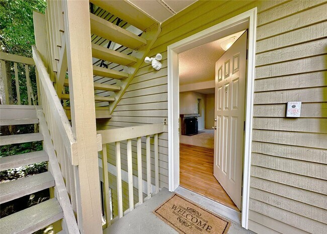 Photo - 2Bd/2Ba Kirkland Condo Unit C201