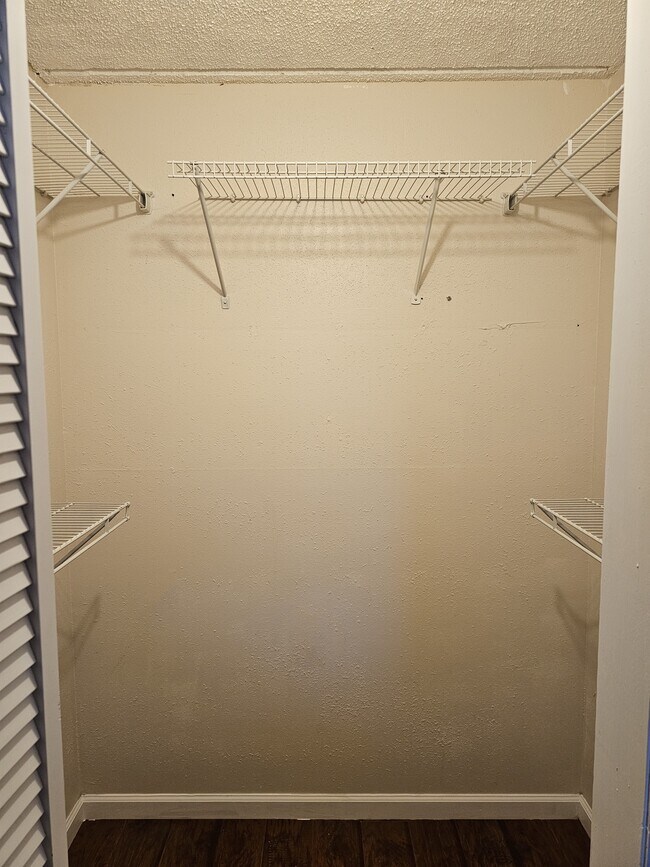 Bedroom Closet - 2866 Somerset Park Dr Unit 102