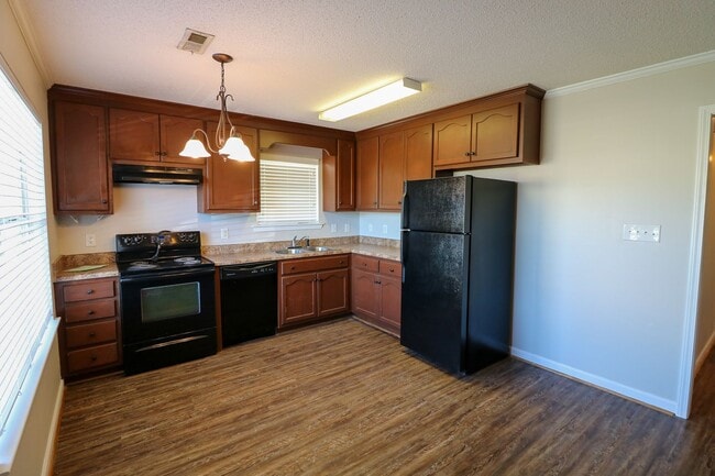 Photo - Lincoln Triplex