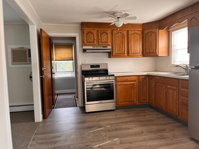 26 Winsor St Unit 2 Beds 1 Bath Apartment