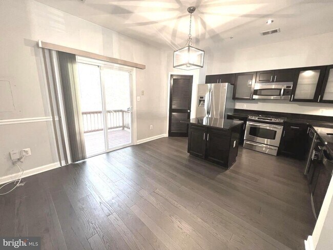 Photo - 2724 Oak Leaf Ct