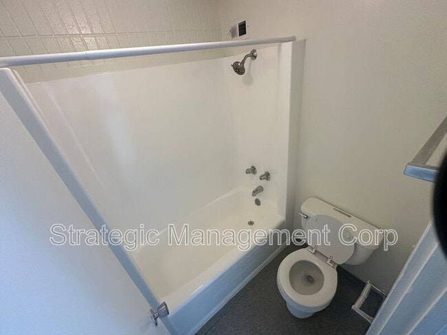 1301 Lusitana St Unit 809