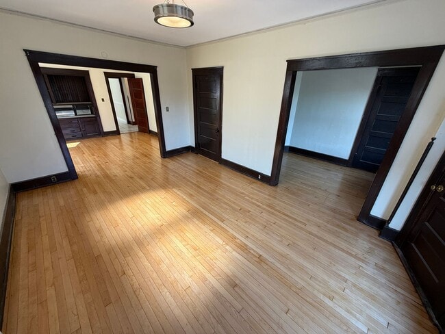 Building Photo - 2417 N Cramer St Unit Upper Rental