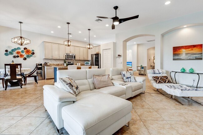 Photo - ** REFLECTION LAKES ** 4 BED / 2 BATH - POOL HOME - UNFURNISHED - ANNUAL RENTAL