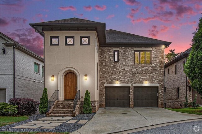 Building Photo - 613 Esfun Trce Rental
