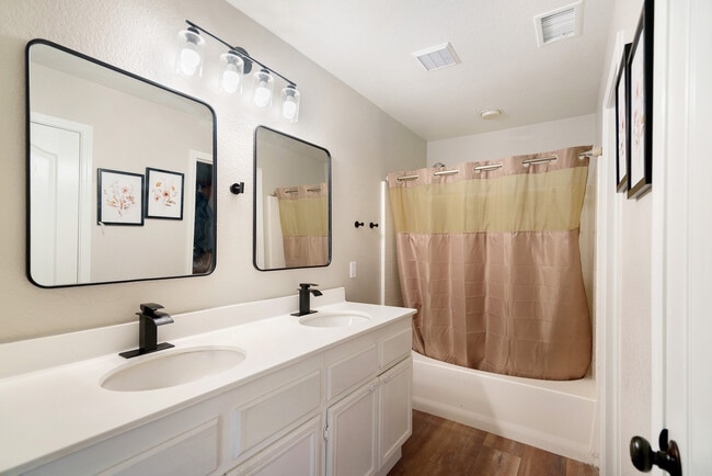 Photo - 25349 Silverwood Ln