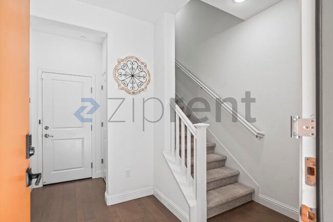 Photo - 3412 Element Way