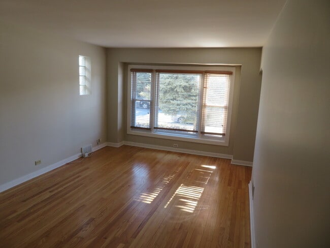 Photo - 6948 W Wellington Ave