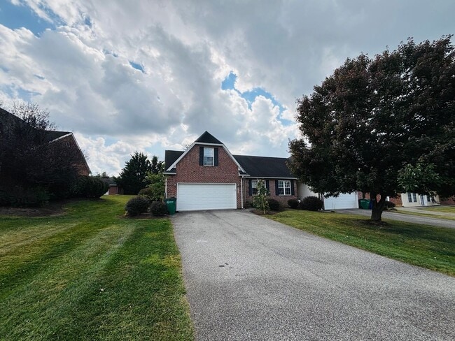 Building Photo - 1030-1060 - Elk Drive