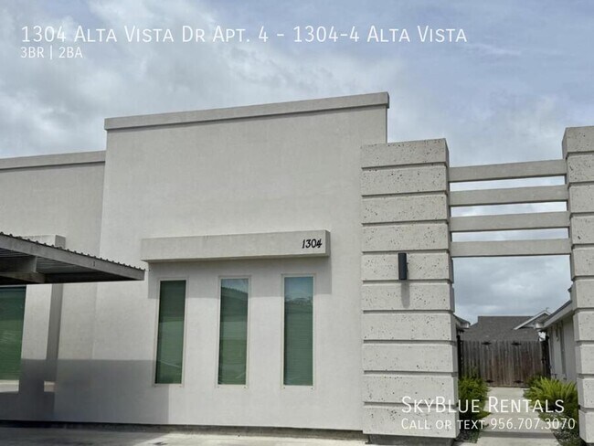 Building Photo - 1304 Alta Vista Dr Unit 1304-4 Alta Vista Rental