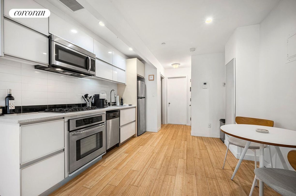 Photo - 237 S 1st St