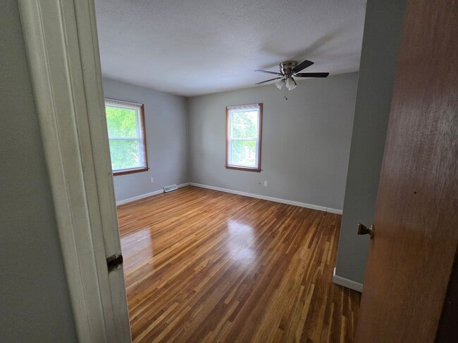 Photo - YOU913 Unit 919