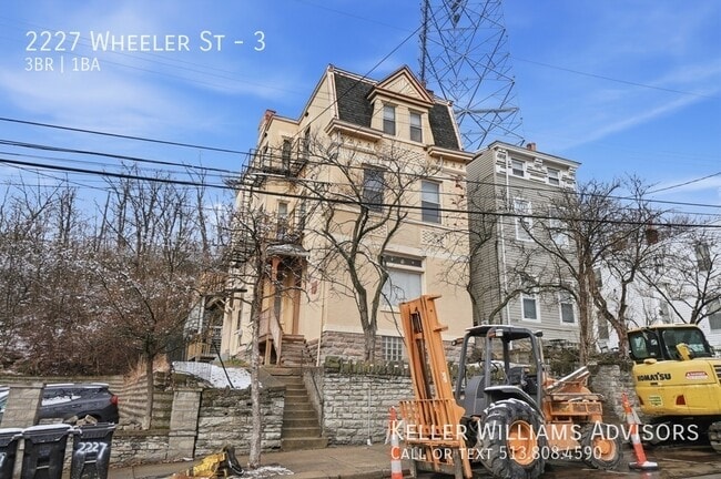 Building Photo - 2227 Wheeler St Unit 3