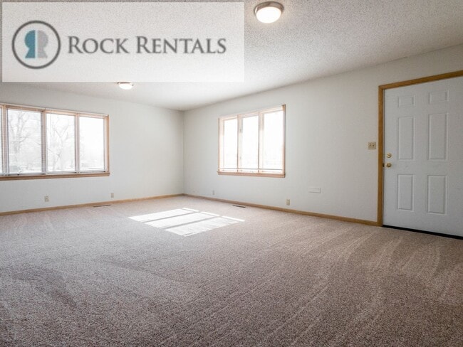 Photo - 228 E 5th Ave Unidad A