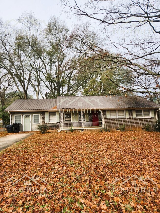 Building Photo - 2013 Boul Hts