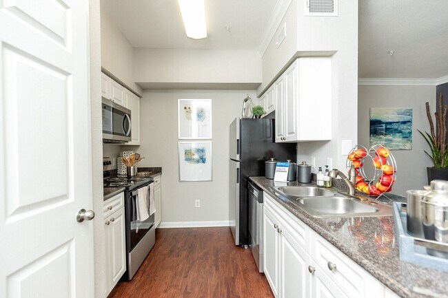 Photo - Stylish Space + Limited-Time Offer Unit PAW