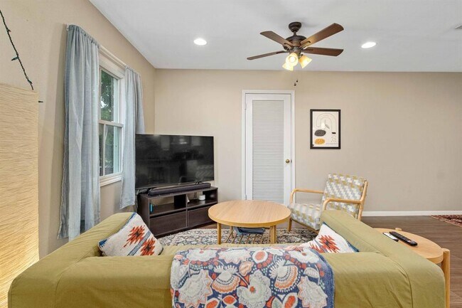 Photo - 3822 Ridgelea Dr