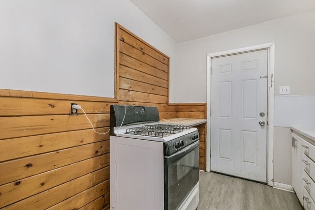 Photo - 2304 SW 8th Ave Unit 2304 SW 8th #2