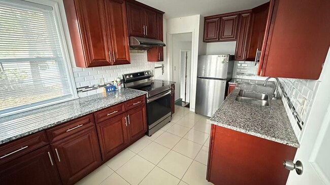 Photo - 324 Fuller Rd