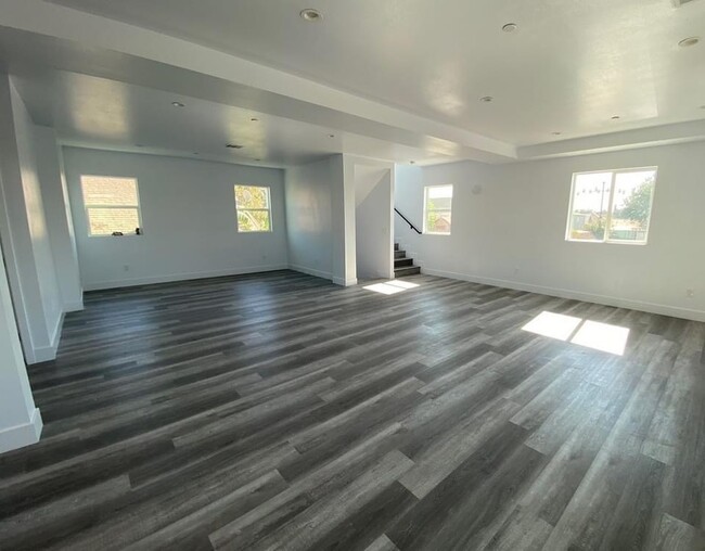 Photo - 789 E 41st Pl