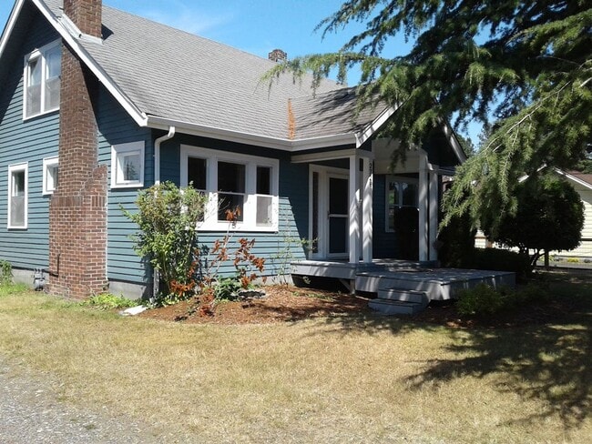 Building Photo - 2728 Cedarwood Ave