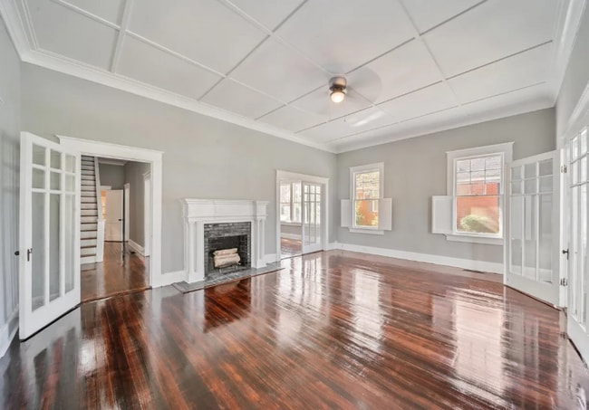 Photo - 1957 Broughton St