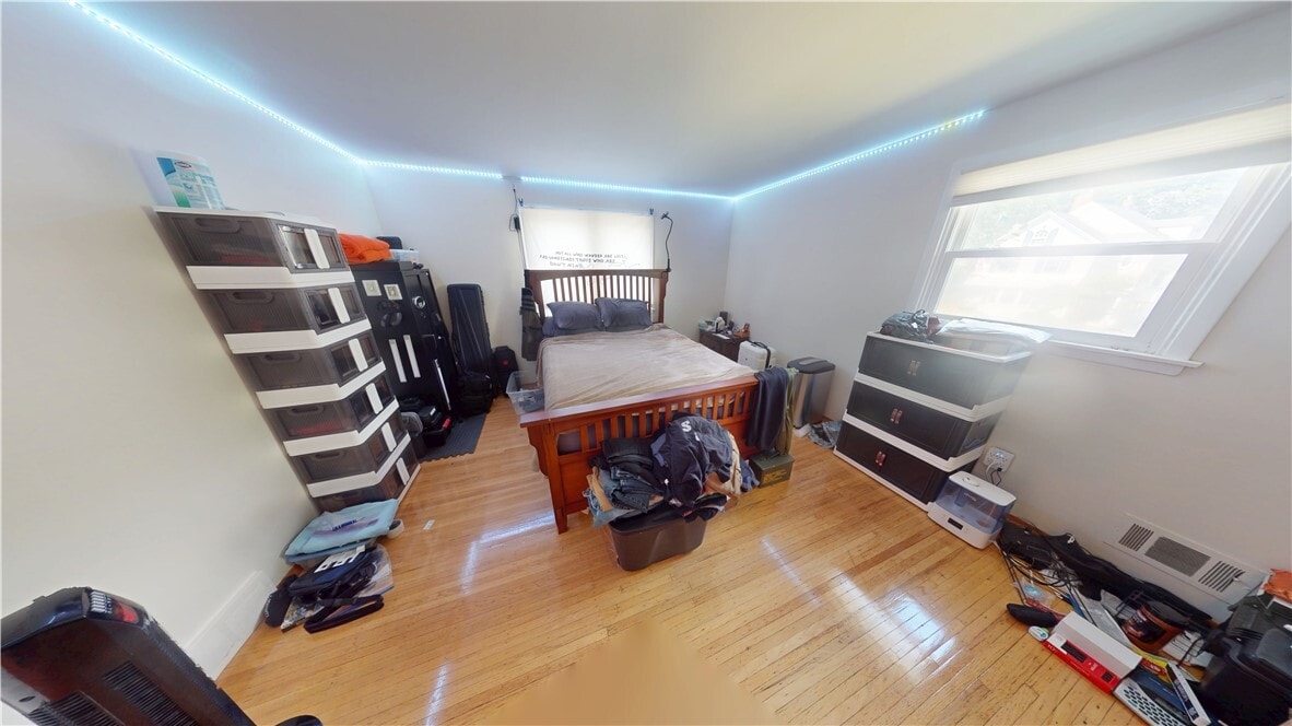 Photo - 294 Barrington St