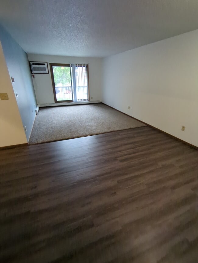 Dining/Living area - Regency East Apartments