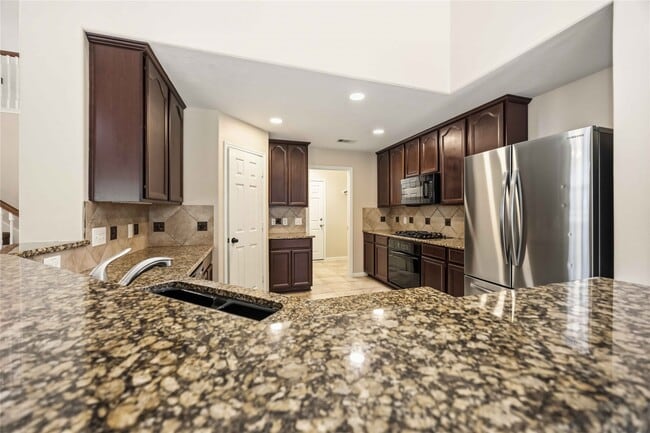 Photo - 950 Firthwood Ln